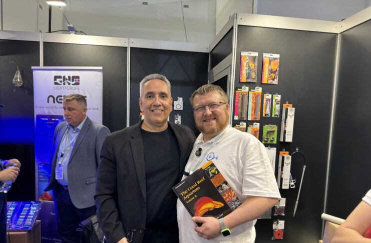 Un plongeon avec Tony Vargas : Ma rencontre enrichissante autour de ‘The Coral Reef Aquarium Volume II’